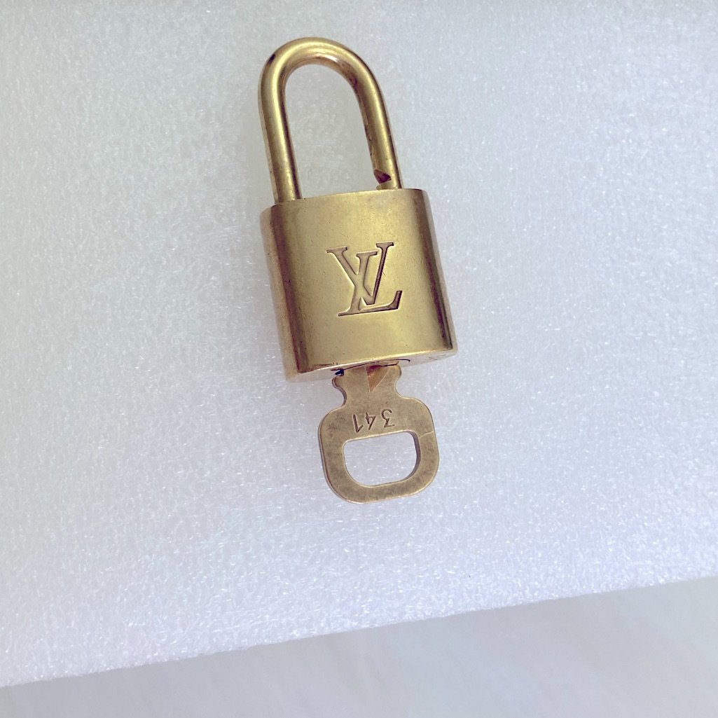 Auth Louis Vuitton 341